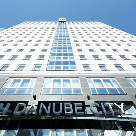 Hotel Nh Danube