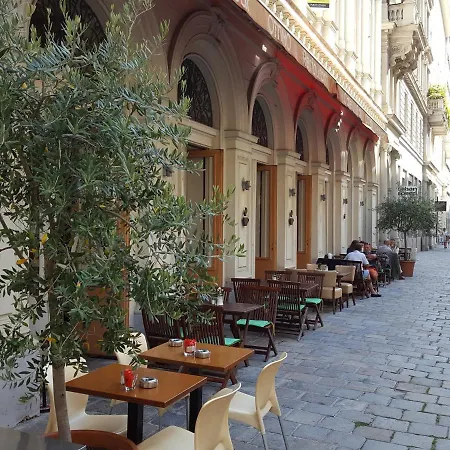 Sobieski Town Apartment Vienna