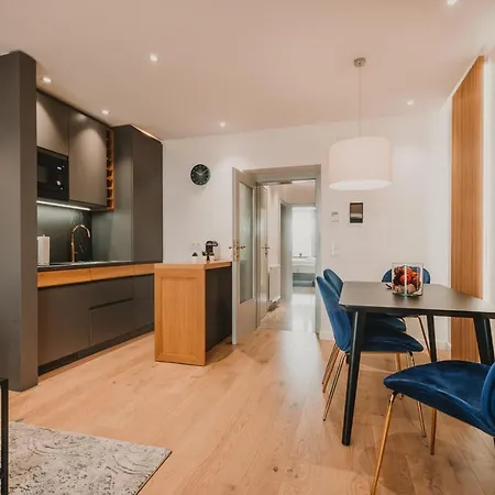 Zeus Design Prater Apartmán *