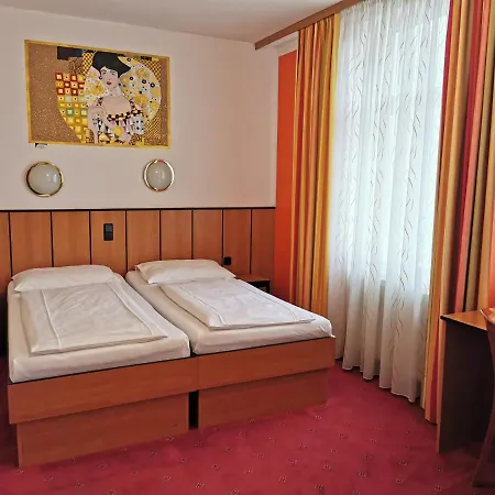 Garten- Und Kunsthotel Gabriel Wiedeń