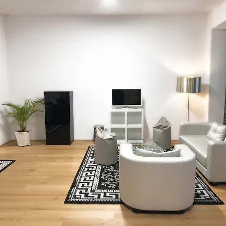 Apartment Street Living 21 - Powered By