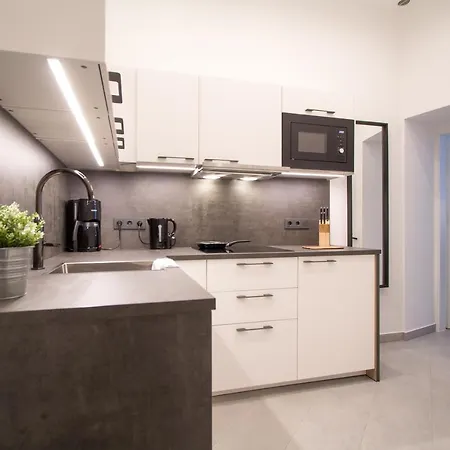 Familienplatz I Contactless Check-in Apartment Vienna