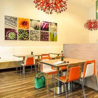 Hotel Ibis Messe 3*