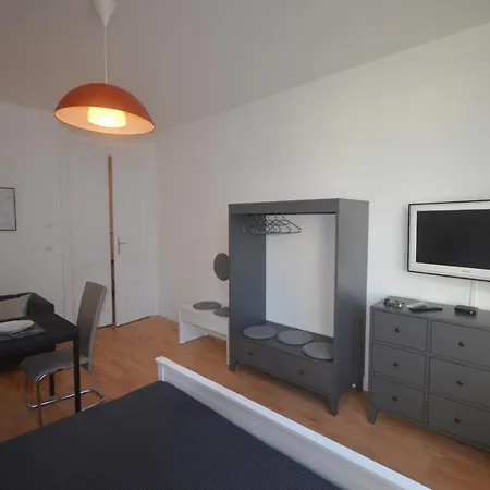 Charmante Altbauapartments Apostelgasse Apartment *