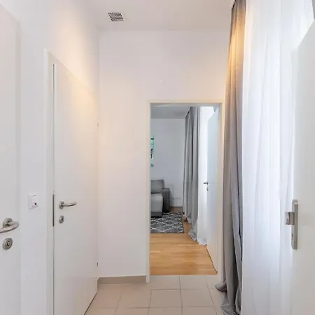 Krongasse Apartment *