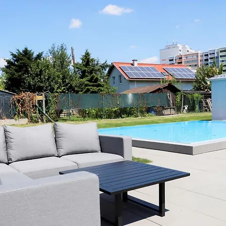 Rooftop Terrace, Free Garage Parking And Pool! *