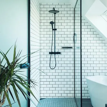 Blackriver Loft Mit Gratis Parkplatz Nahe Schoenbrunn Und U6 Vienna