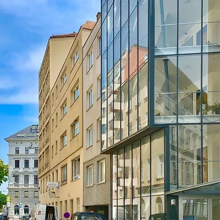 Apartment Luxurious Incl Garage And Terrace *