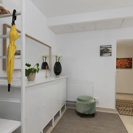 Yeshello Belvedere Apartment Vienna