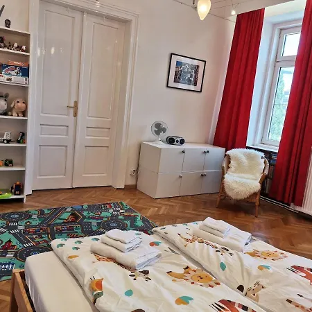 Family With Two Bathrooms Near To Center Apartamento *