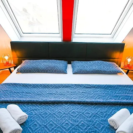 Modern Naschmarkt Apartment *