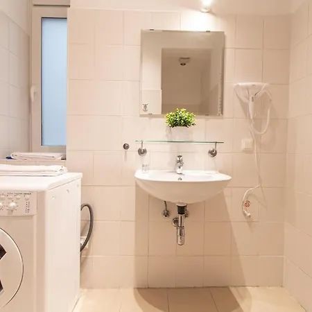 Lindengasse Apartment *