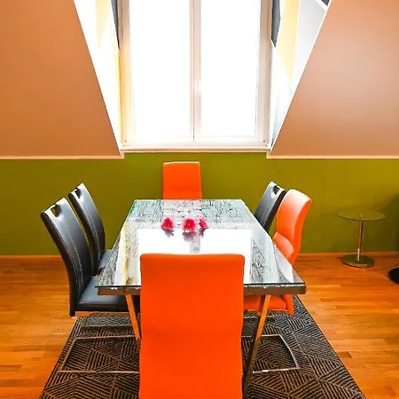 Apartamento Breathtaking Naschmarkt Viena