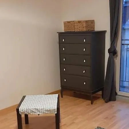 Vienna Room *