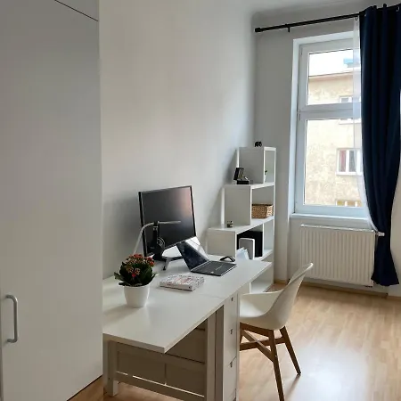 Apartment Central Sunny Flat With Free Parking *