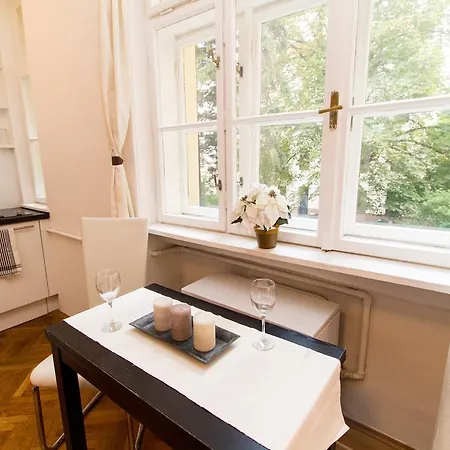 Checkvienna - Mollardgasse Apartment Vienna
