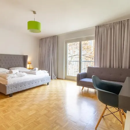 Naschmarkt Premium In 