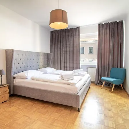 Naschmarkt Premium In 