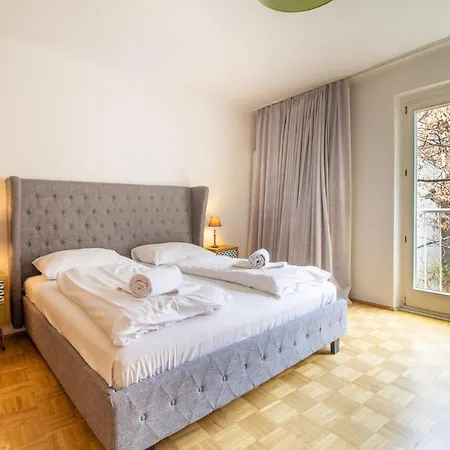 Naschmarkt Premium In 