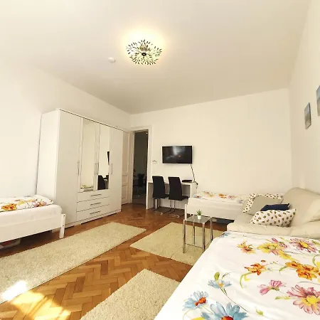 Cosy 3 Viennese Flat - 10min To Center Apartment *
