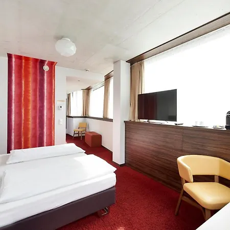 Simm's - Cityhotel Next To Metro U3 4*