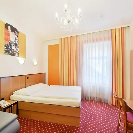 Garten- Und Kunsthotel Gabriel Wiedeń