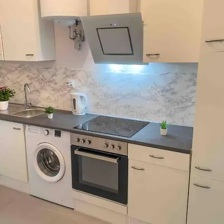 Cosy Studio Near Central Station * Vienna