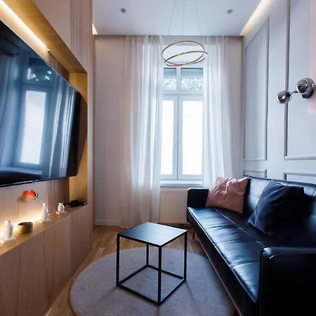 Zeus Design Wasserwelt Daire Viyana