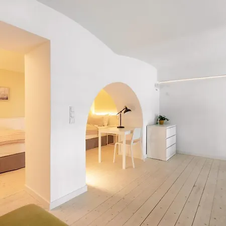 Vorgarten - Central, New And Stylish For Your Comfortable In Apartment