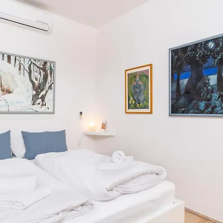 Apartment Art Karlsplatz By Ichbucheat *