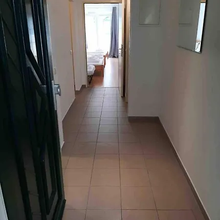 Modern Flat Incl Parking, Near Metro U1 Apartment Vienna