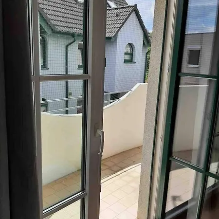 Modern Flat Incl Parking, Near Metro U1 Apartment