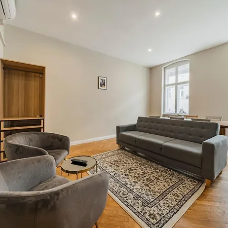 Palais Joseph Apartments, Contactless Check In Apartment