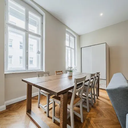 Palais Joseph Apartments, Contactless Check In Apartment