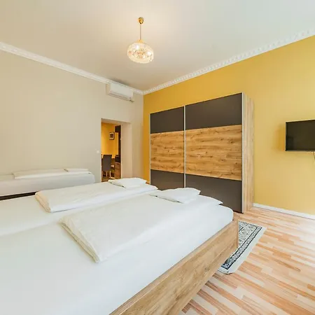 Palais Joseph Apartments, Contactless Check In
