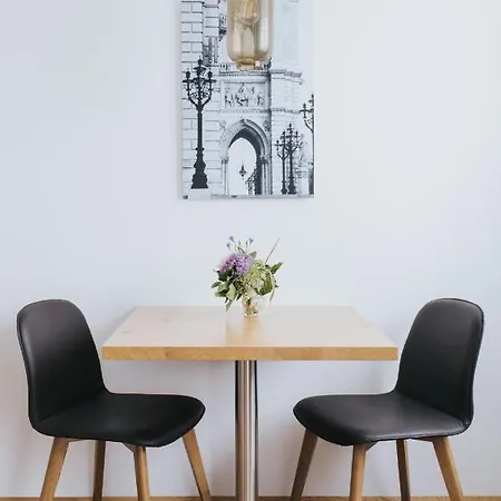Parks 73 The Townhouse 4*