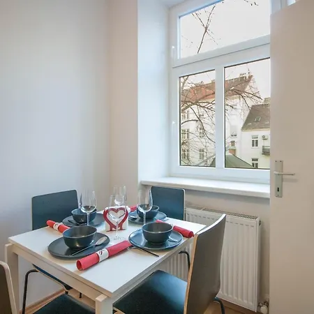 Cozy 2 - Enjoy Viennas Spring Vibes Apartment