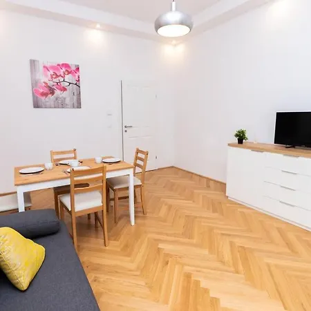 Apartment New, Central, In The Heart Of The 7th Heaven *
