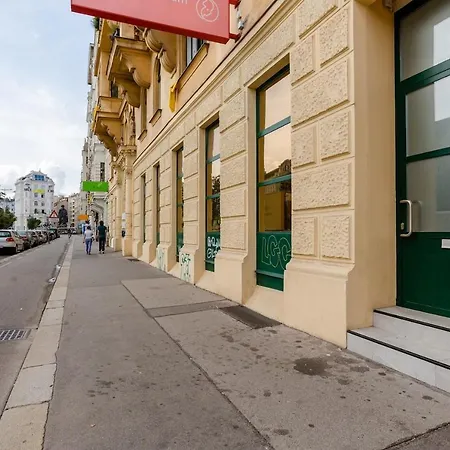 Free Parking Vienna Naschmarkt Air Con Fast Wifi
