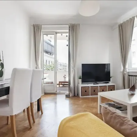 Balcony Oasis Operastreet Apartment Vienna