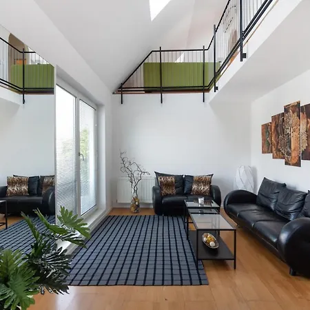 Roof With Terrace, Parking And Ac Apartmán