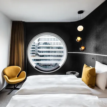 Mooons Hotel