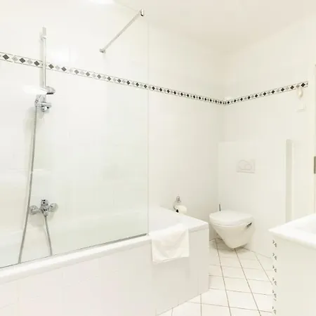 Experience From A Stylish And Modern Apartment *