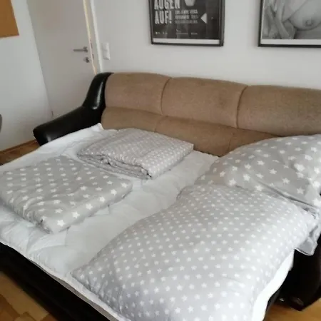 Schone Mit Balkon * Vídeň