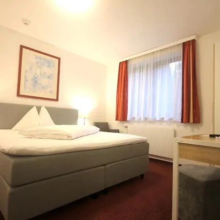 Hotel Altmann 3*