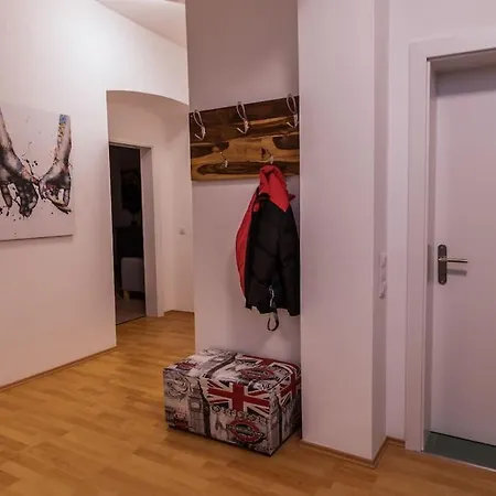 Gesamte Fuer 4 Personen 3 * Vienna