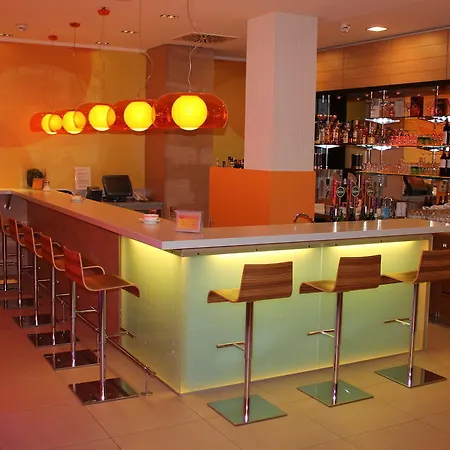 Hotel Ibis Messe 3*