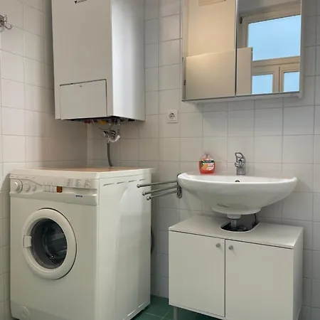 Apartment Gesamte Fuer 4 Personen 3 *