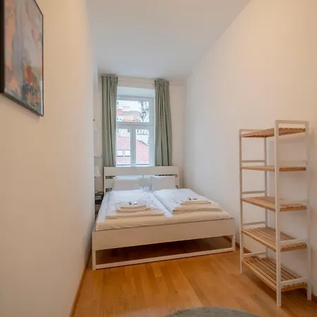 Apartment Karl I Levestate