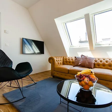 Hotel apartamentowy Grand Quarters 2*